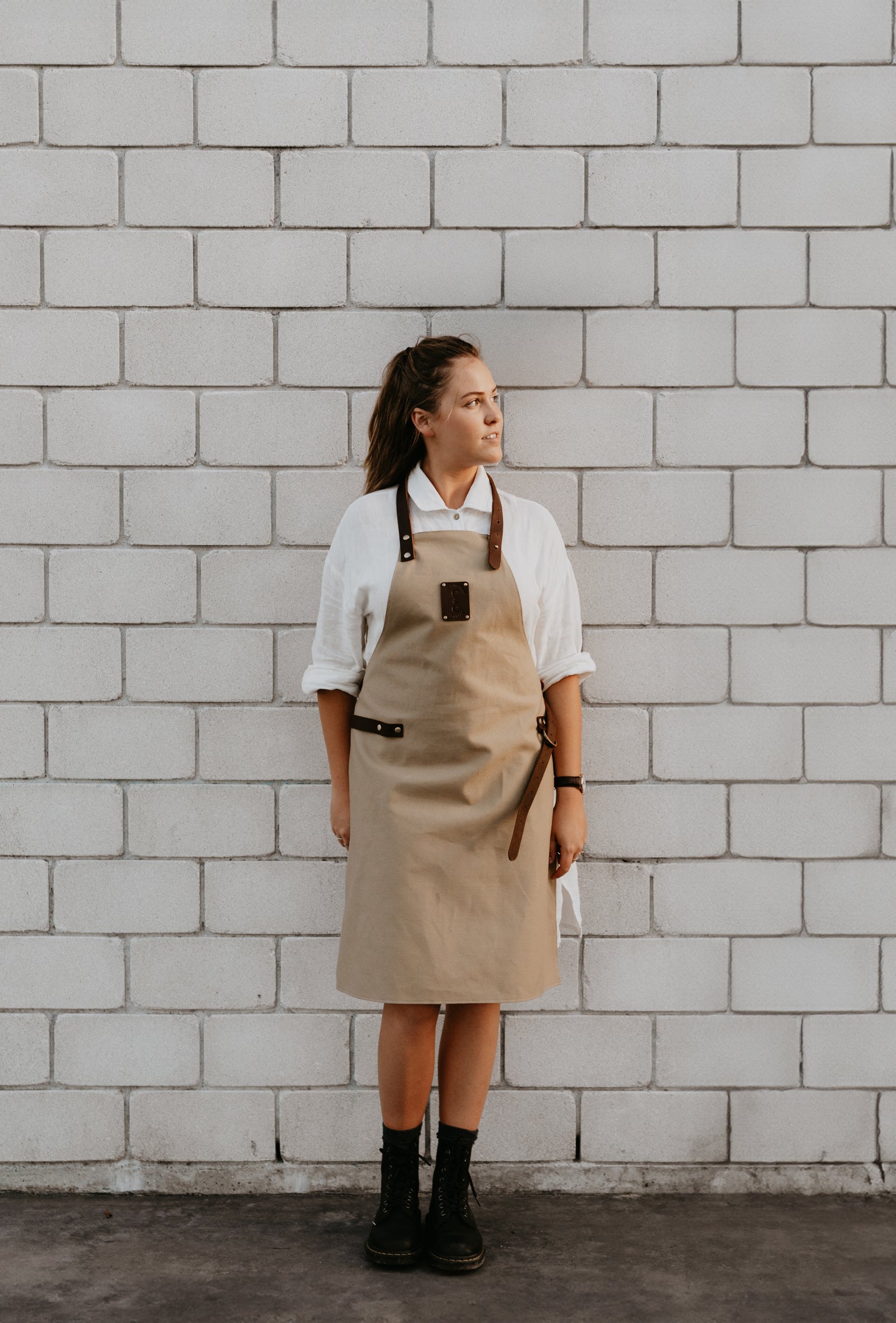 Canvas Apron With Leather Trims - Sand