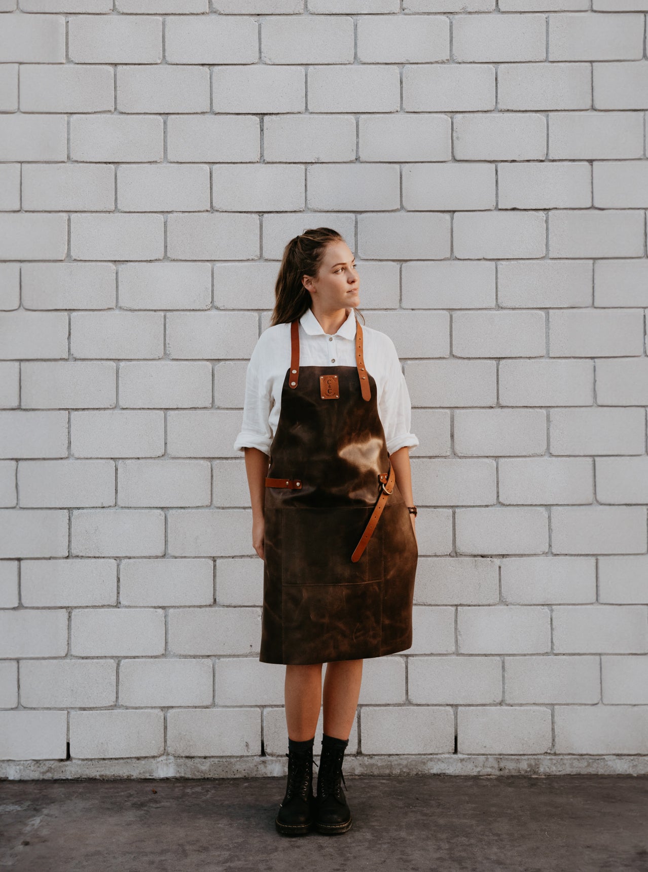 Leather Apron With Front Pocket - Brown